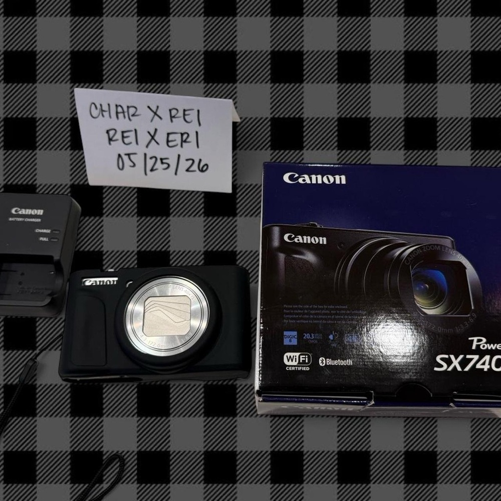 Canon PowerShot SX740 HS Compact Digital Camera - silver